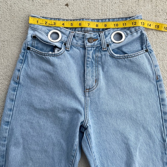 CARMAR High Rise Grommet Jeans 24 Light Wash Distressed Straight Leg revolve Y2K - Picture 7 of 9
